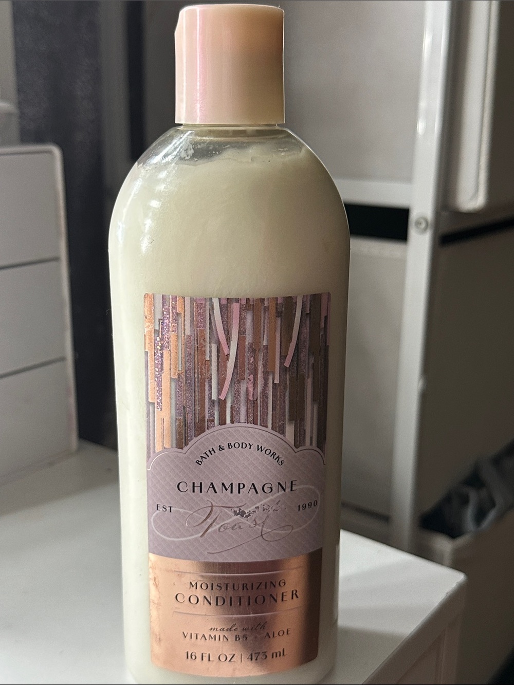 Bath & Body Works Champagne Toast Moisturizing Conditioner - Cream with Pink Cap